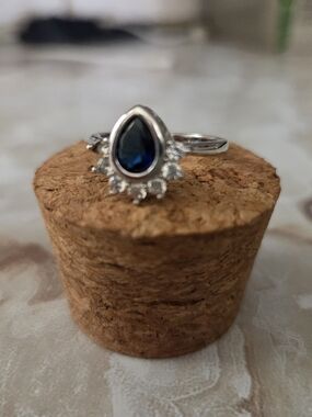 Sterling Silver Teardrop Blue Sapphire Ring with Accent Stones